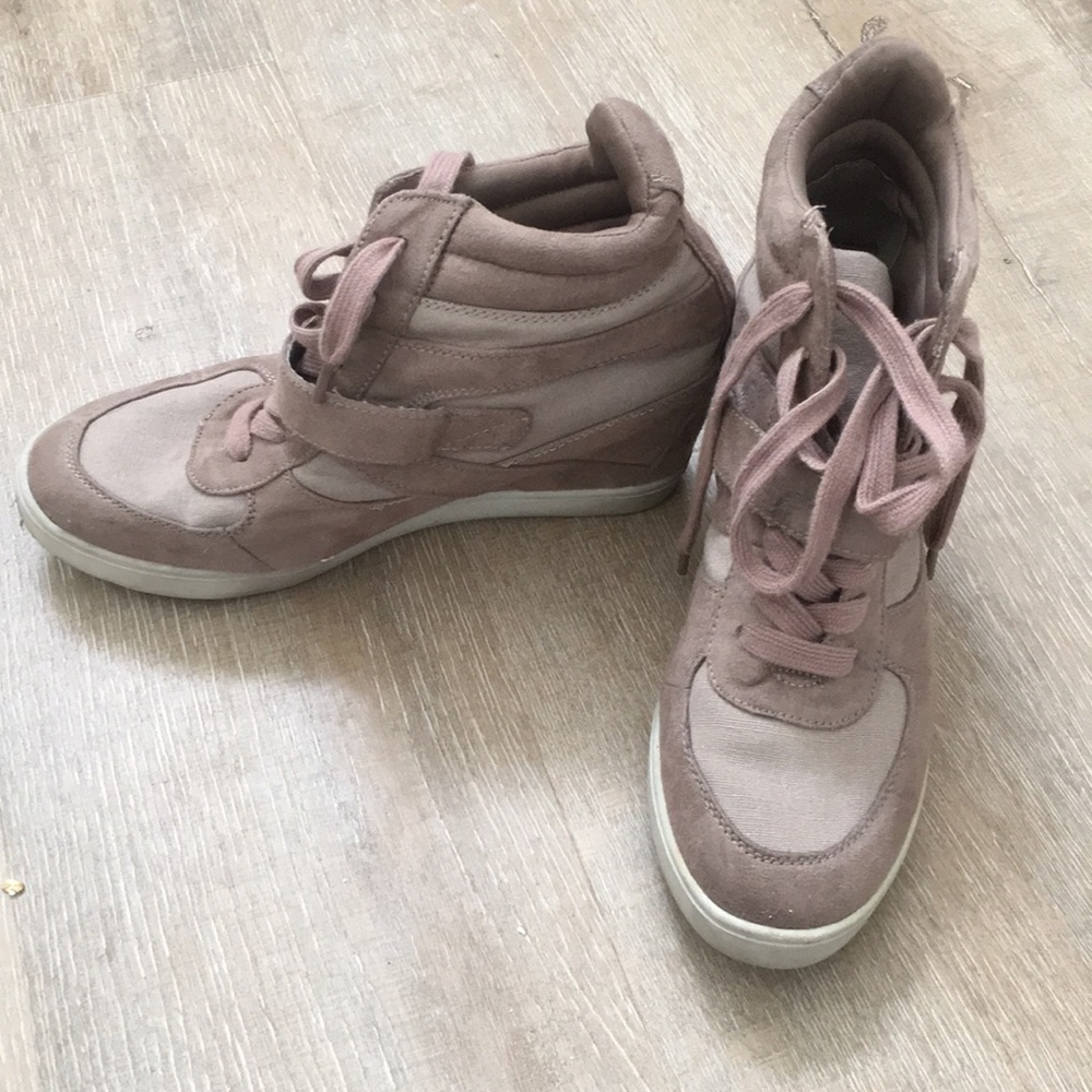 Madden Girl Athletic Wedges